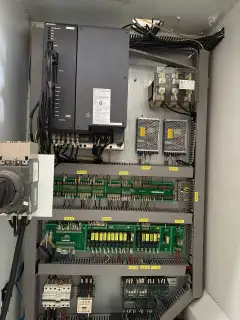 Used Lian Yi Bang 850 Machining Center with Mitsubishi M 70 photo 4