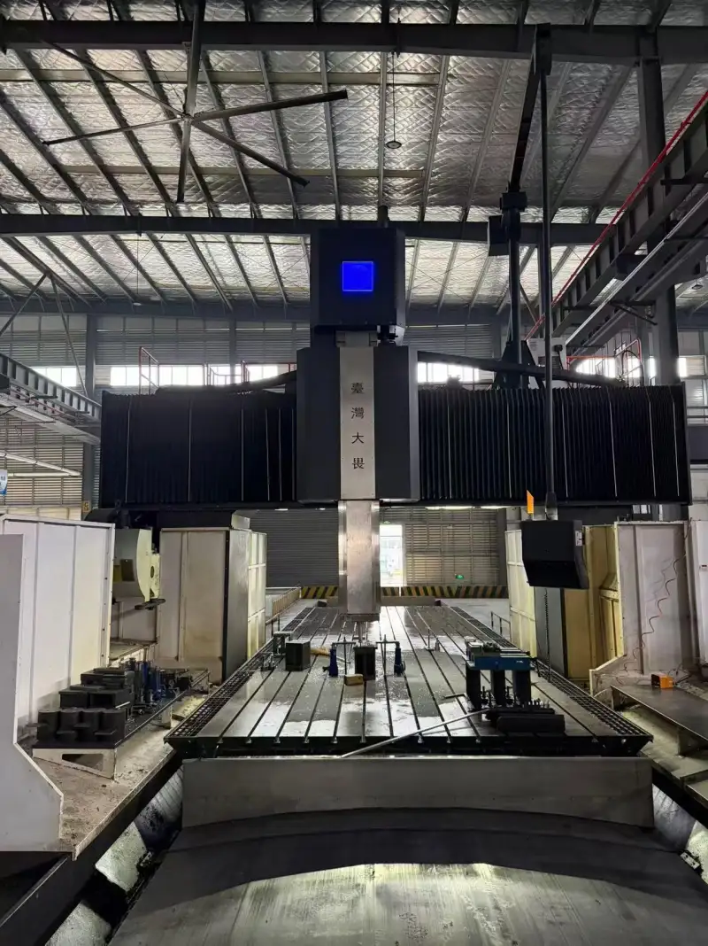 Used Dawei 12 m Gantry Milling Machine with Siemens 828 D photo 1