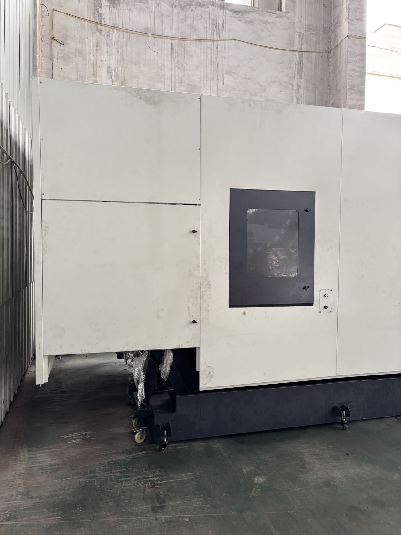 A-MAC MAC 630 Horizontal Machining Center with Mitsubishi M 80 photo 9
