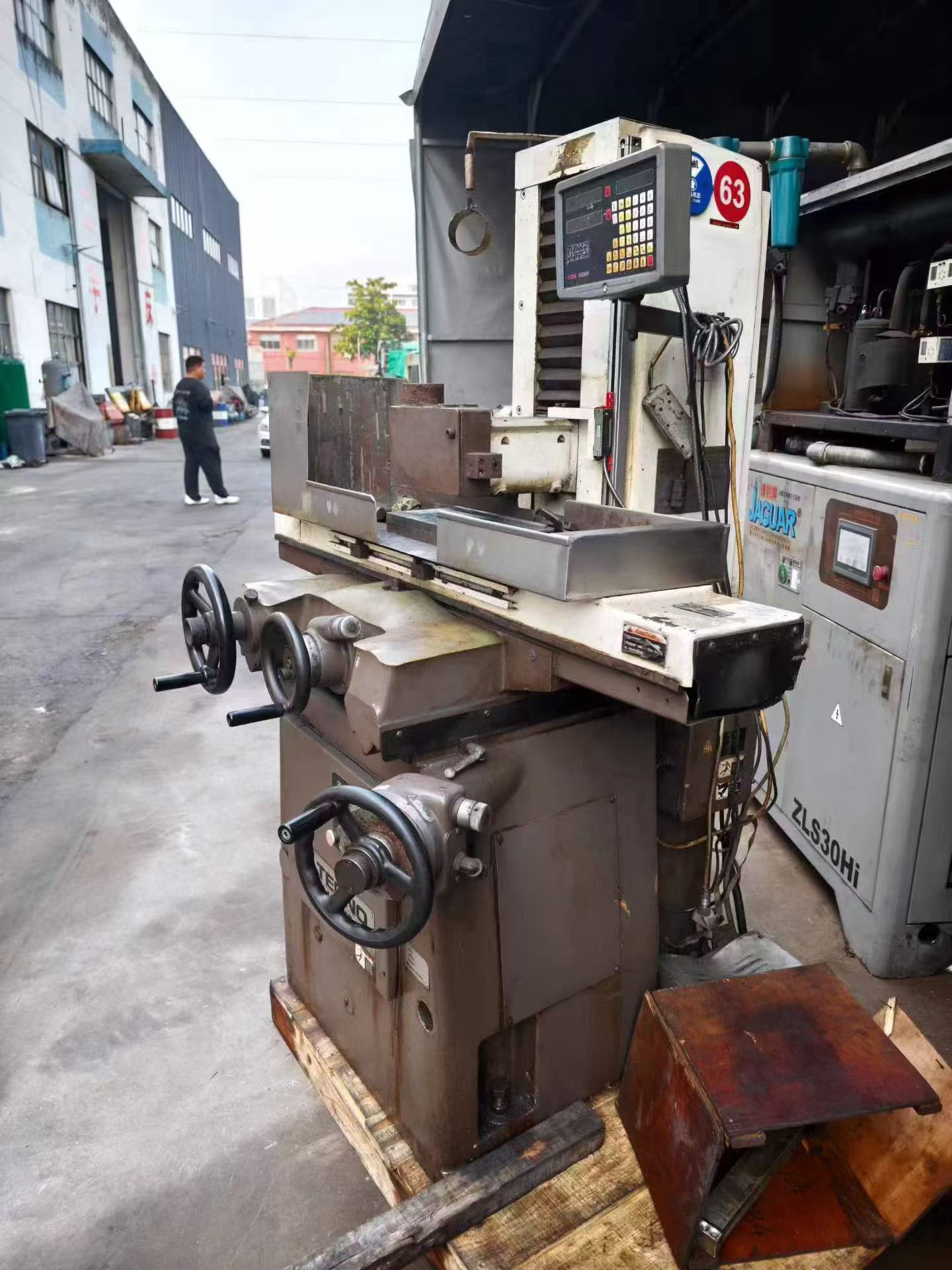 Used Amada Wasino SG-45 F Surface Grinding Machine photo 3