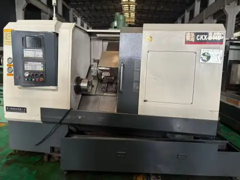 Torno CNC de bancada inclinada CKX-6440 usado con GSK 980 TA 1
