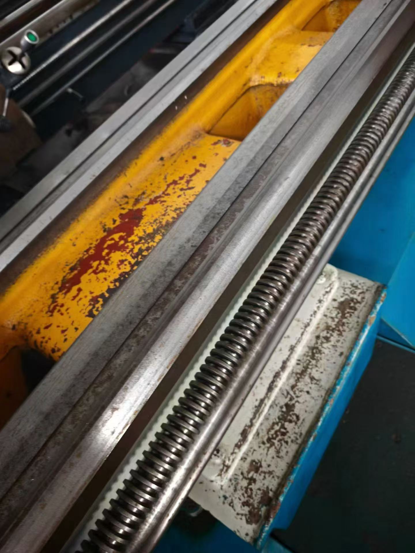 Used Dalian CD 6140 A 3-Meter Lathe photo 5