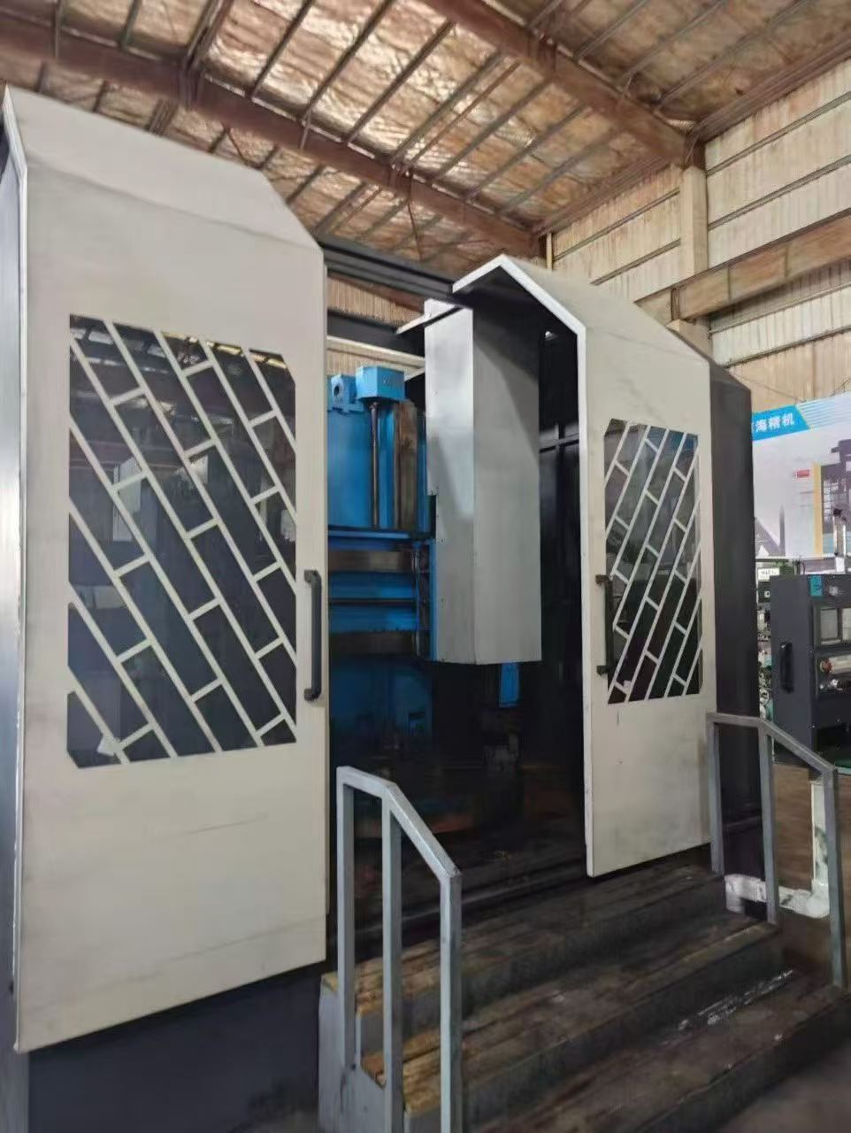 Used Dalian Xindi CK 5117 CNC Vertical Lathe with GSK 980 photo 1