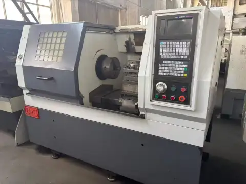 Torno CNC usado con control GSK 980 TB 3
