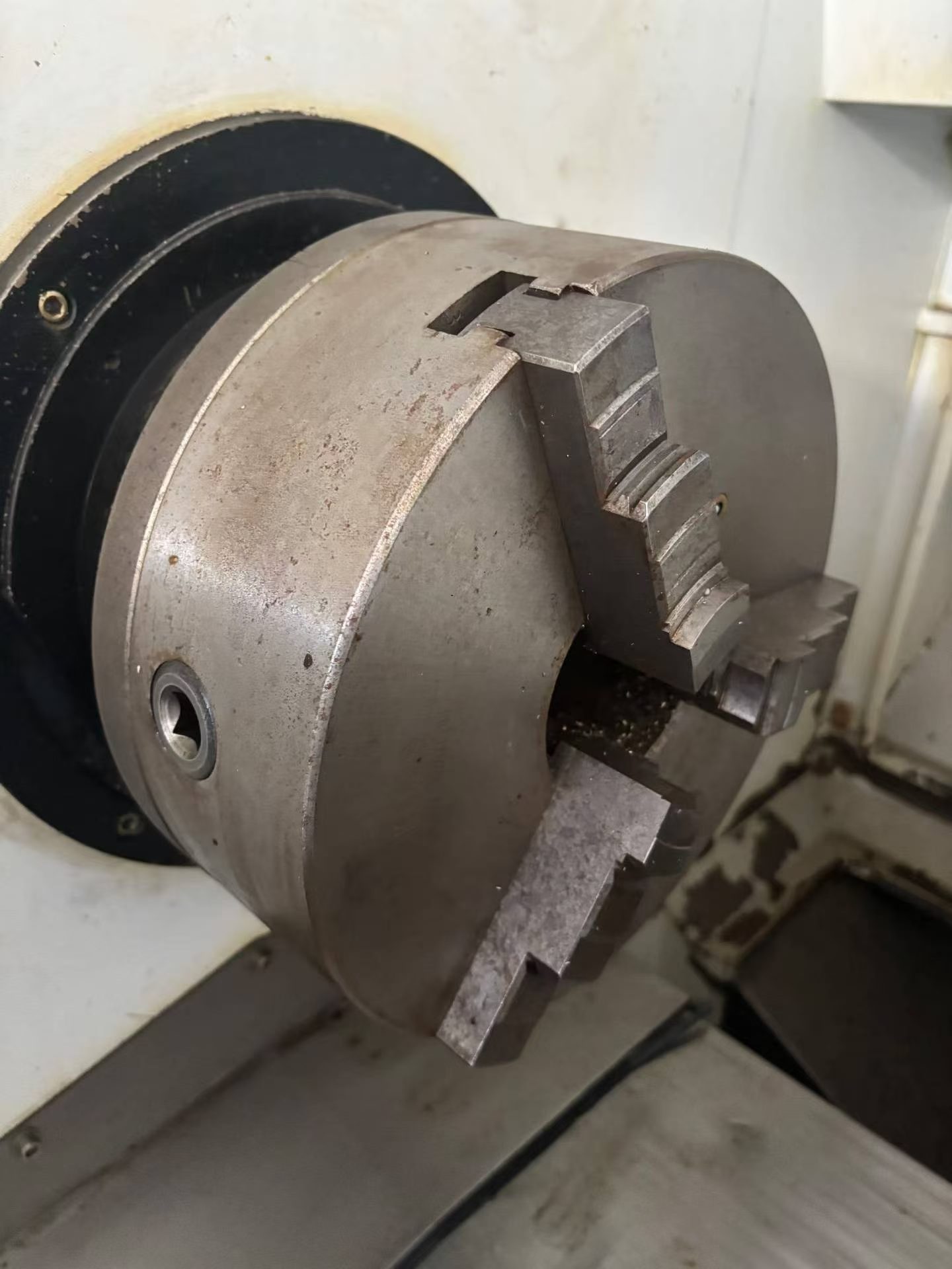 Used CNC Lathe with GSK 980 TB 3 Control photo 3