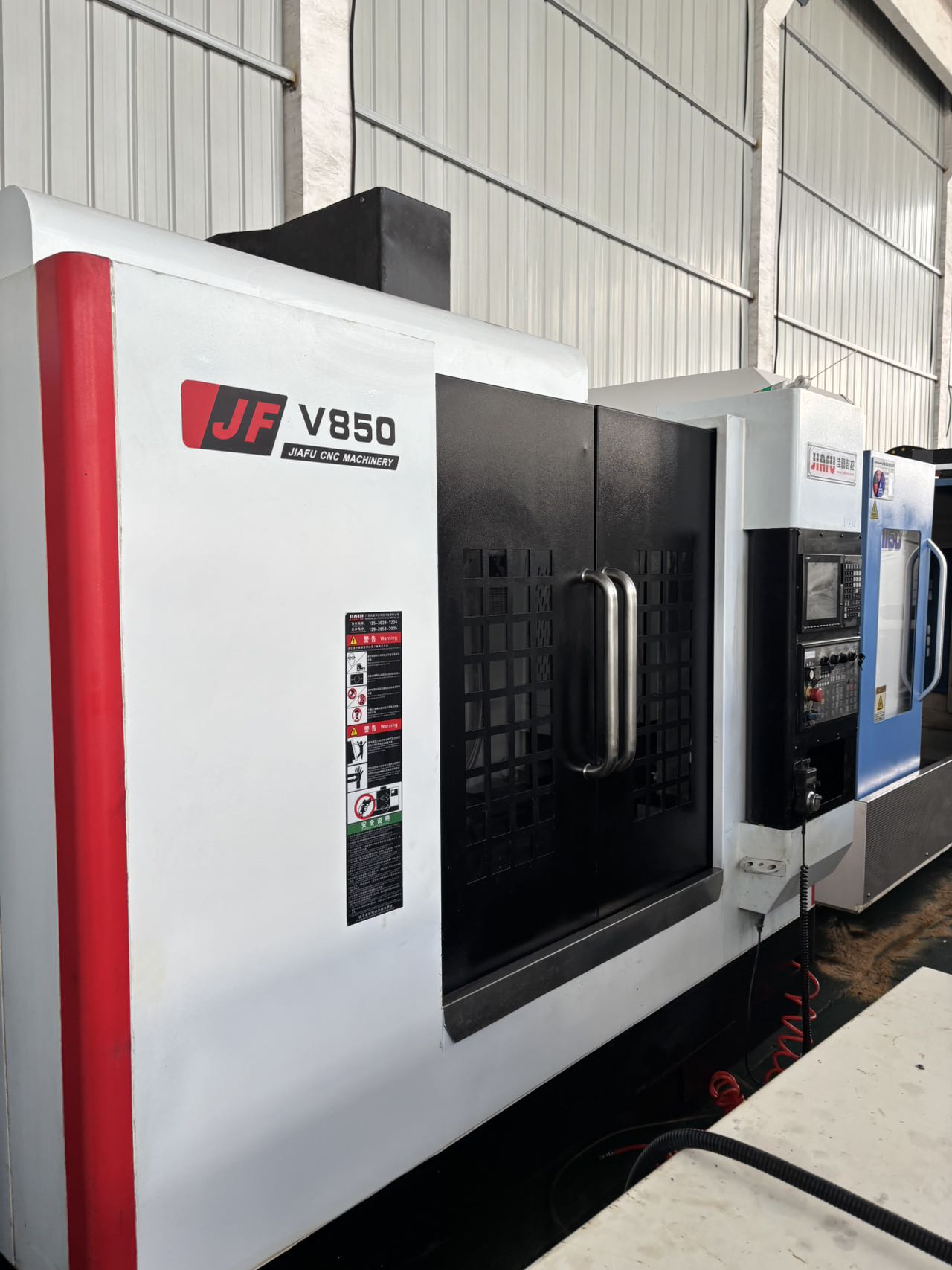 Used Jiafu JF-V 850 Vertical Machining Center with Mitsubishi M 80 photo 5