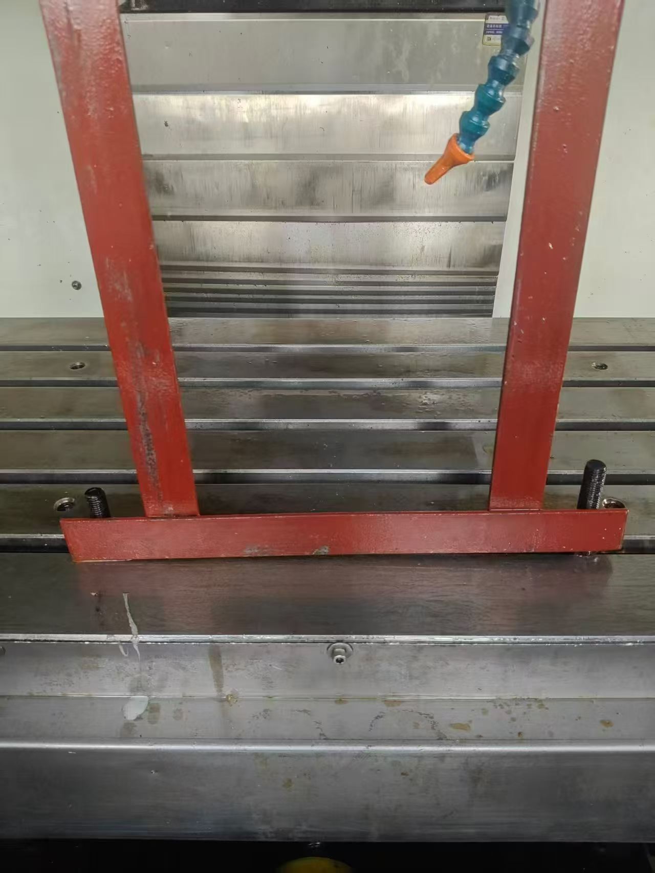 Near-New Jintai 855 Vertical Machining Center with FANUC photo 2