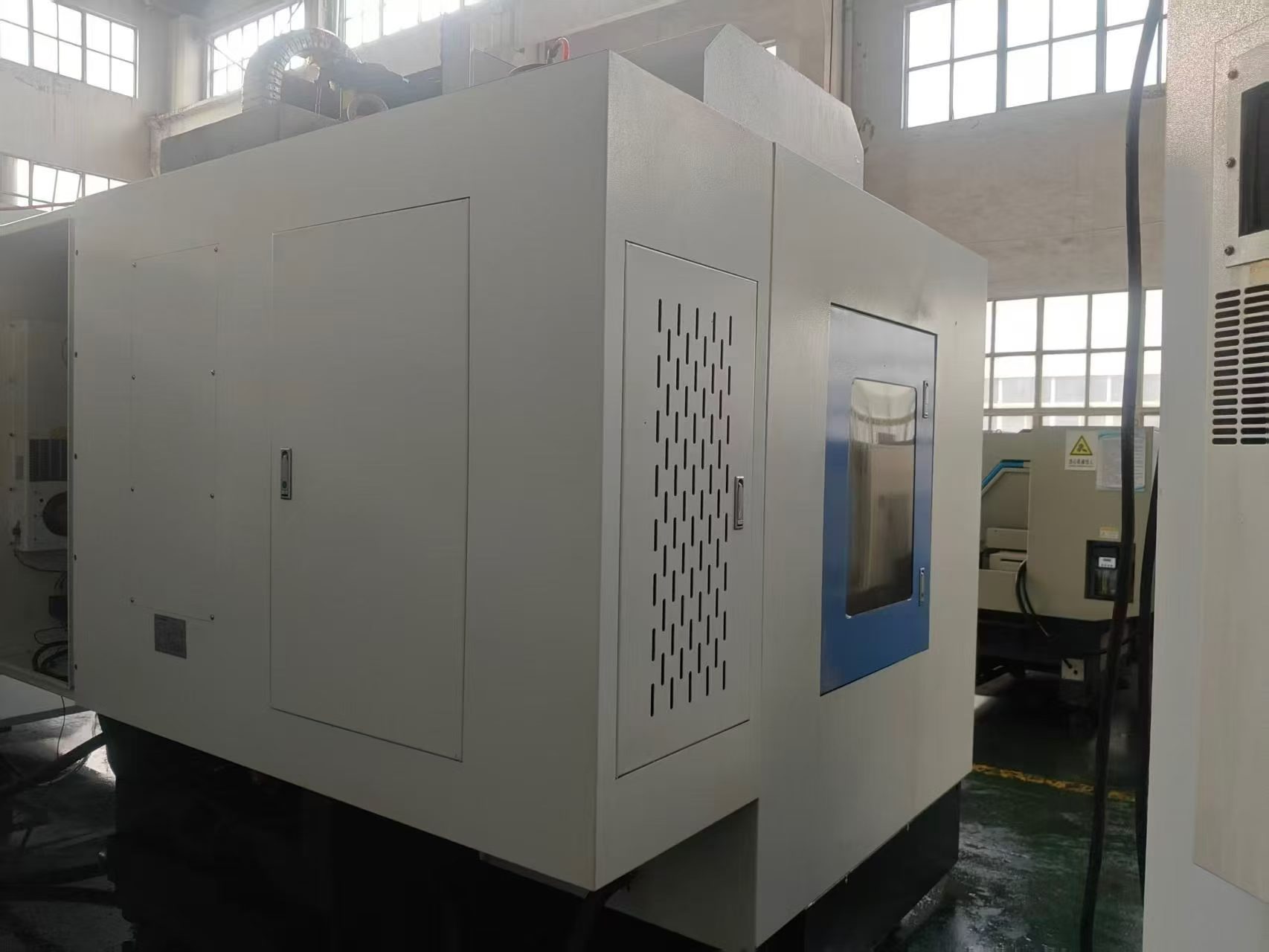 Near-New Jintai 855 Vertical Machining Center with FANUC photo 7