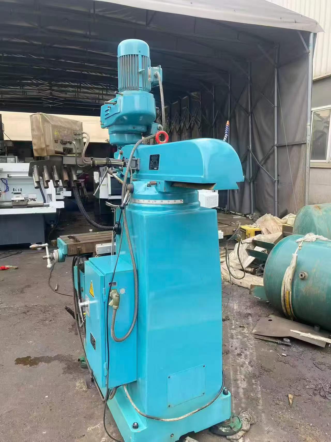 Used Nantong X 6330 Universal Turret Milling Machine photo 3