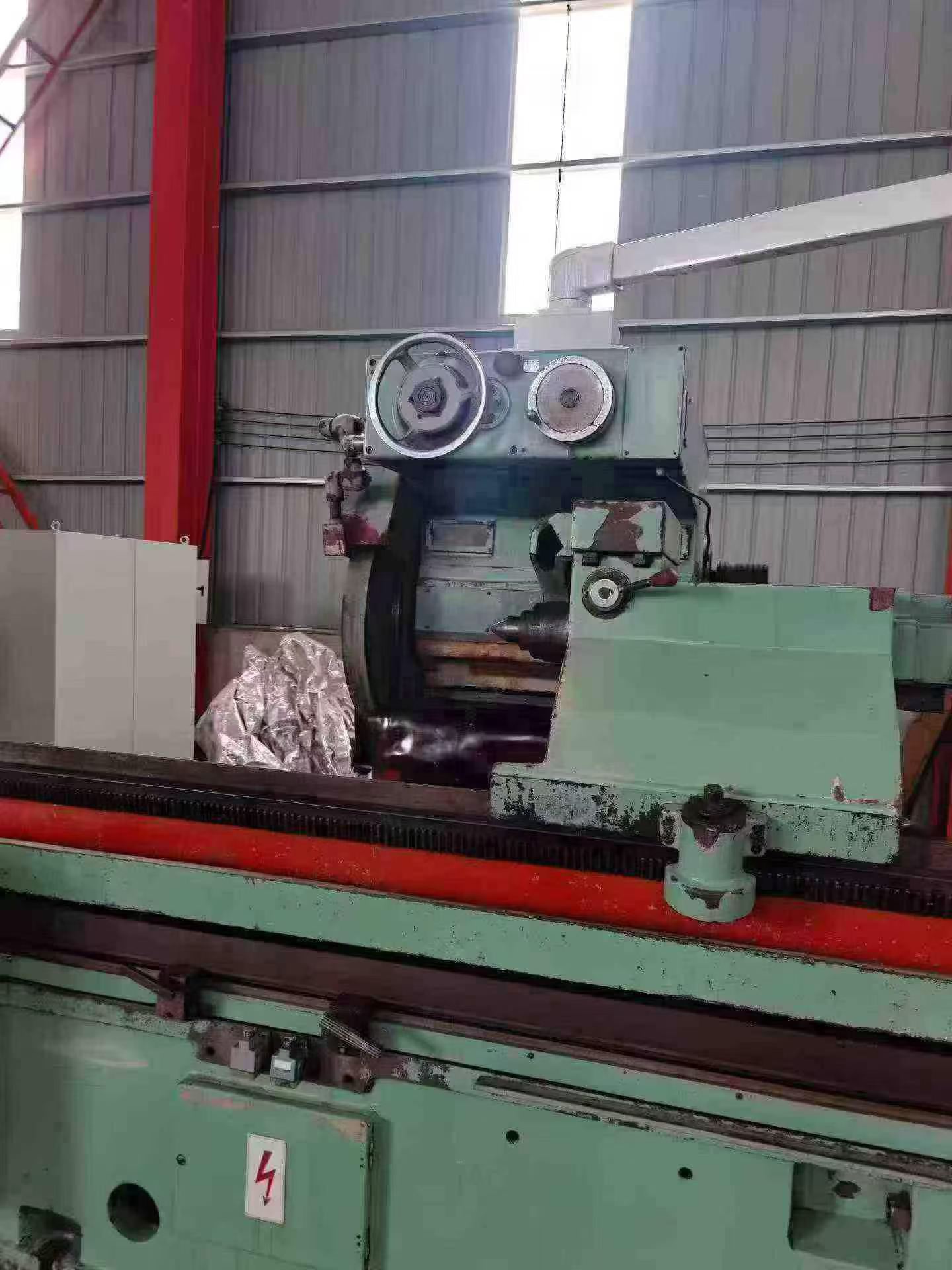 Used Wuxi Machine Tool M 1380 B/5 m Heavy-Duty Cylindrical Grinding Machine photo 6