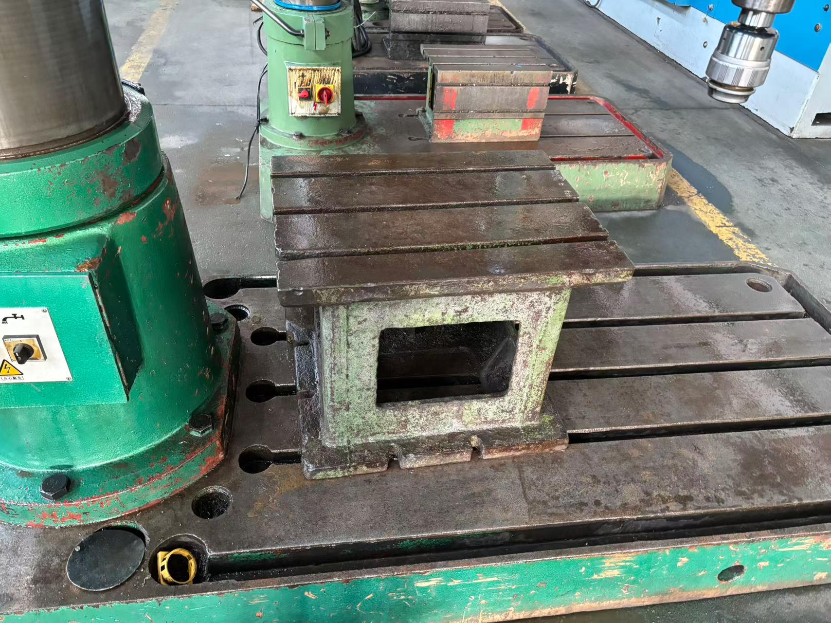 Used Zigong Jinrui Z 3050 x 16 A Radial Drilling Machine for Sale photo 5