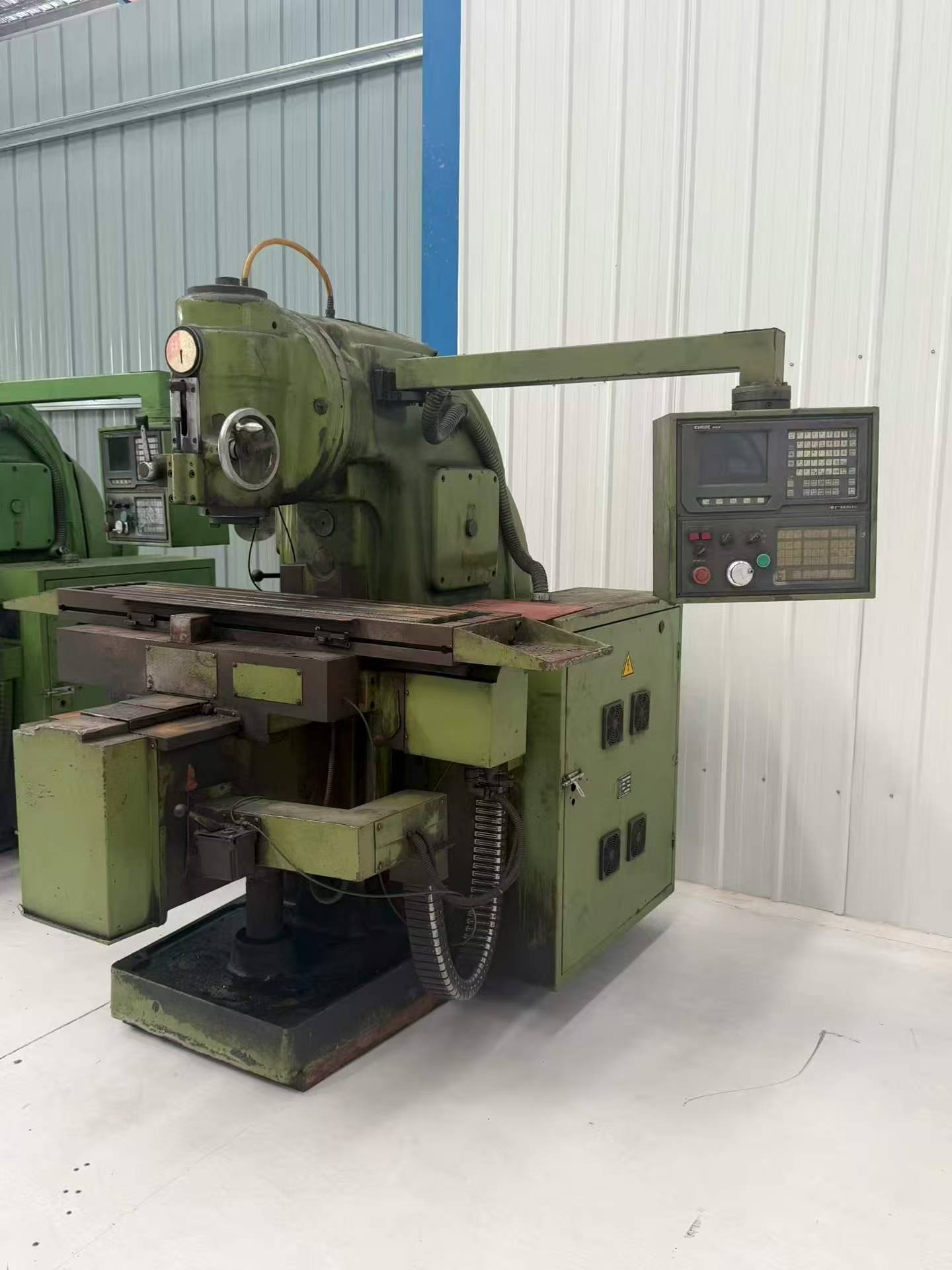 Used Nantong 5032 CNC Milling Machine with GSK 983 M photo 3
