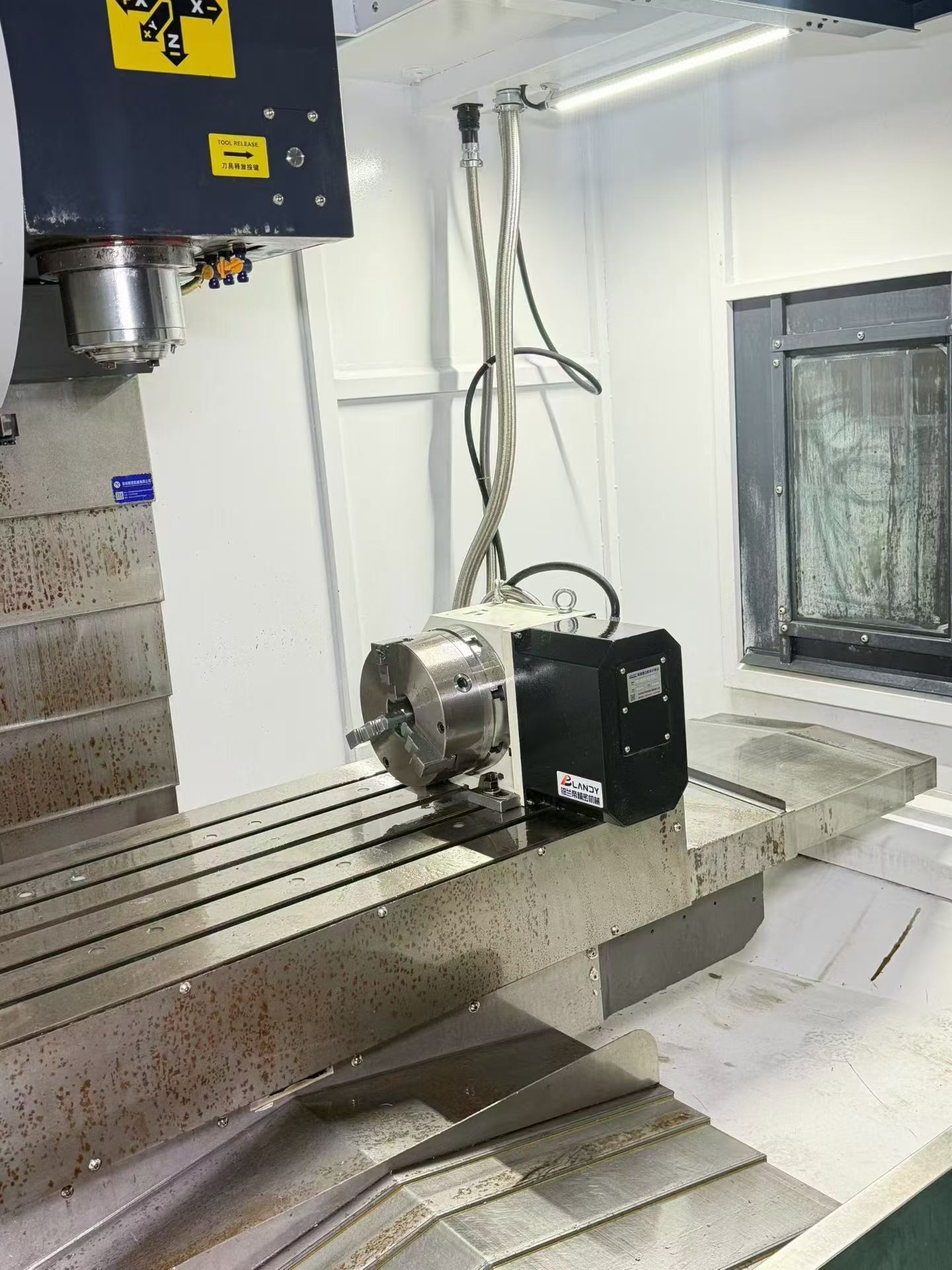 Used EMAG VMC-1165 L Vertical Machining Center with Mitsubishi M 80 photo 5