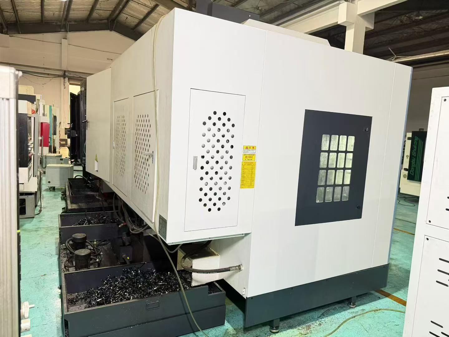 Used EMAG VMC-1165 L Vertical Machining Center with Mitsubishi M 80 photo 9