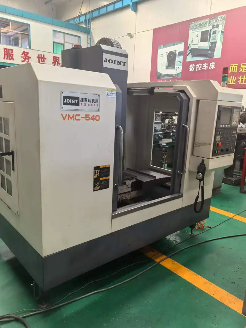 Used Jieyongda 540 Machining Center with FANUC MD photo 1