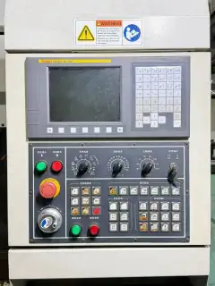 Used Milltronics VM 2016 Machining Center with FANUC MD photo 4