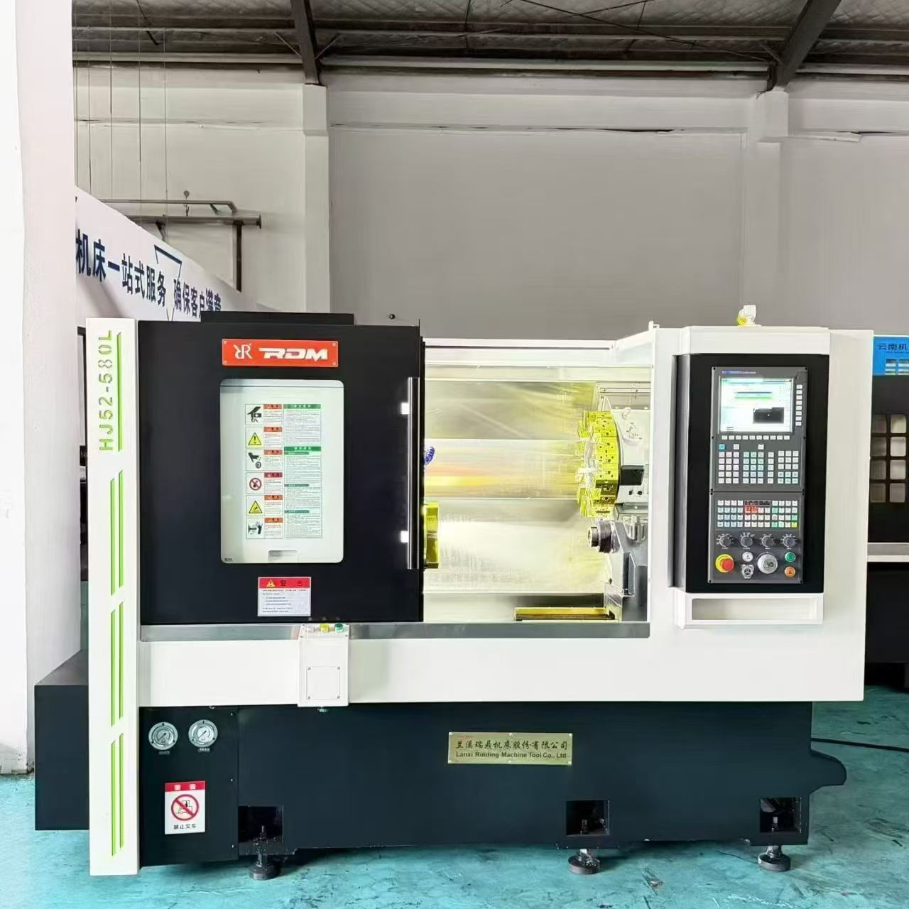 New Rui Ding HJ 52-580 L CNC Lathe with GSK 988 TA photo 2