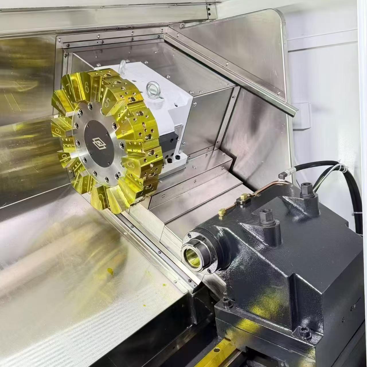 New Rui Ding HJ 52-580 L CNC Lathe with GSK 988 TA photo 5
