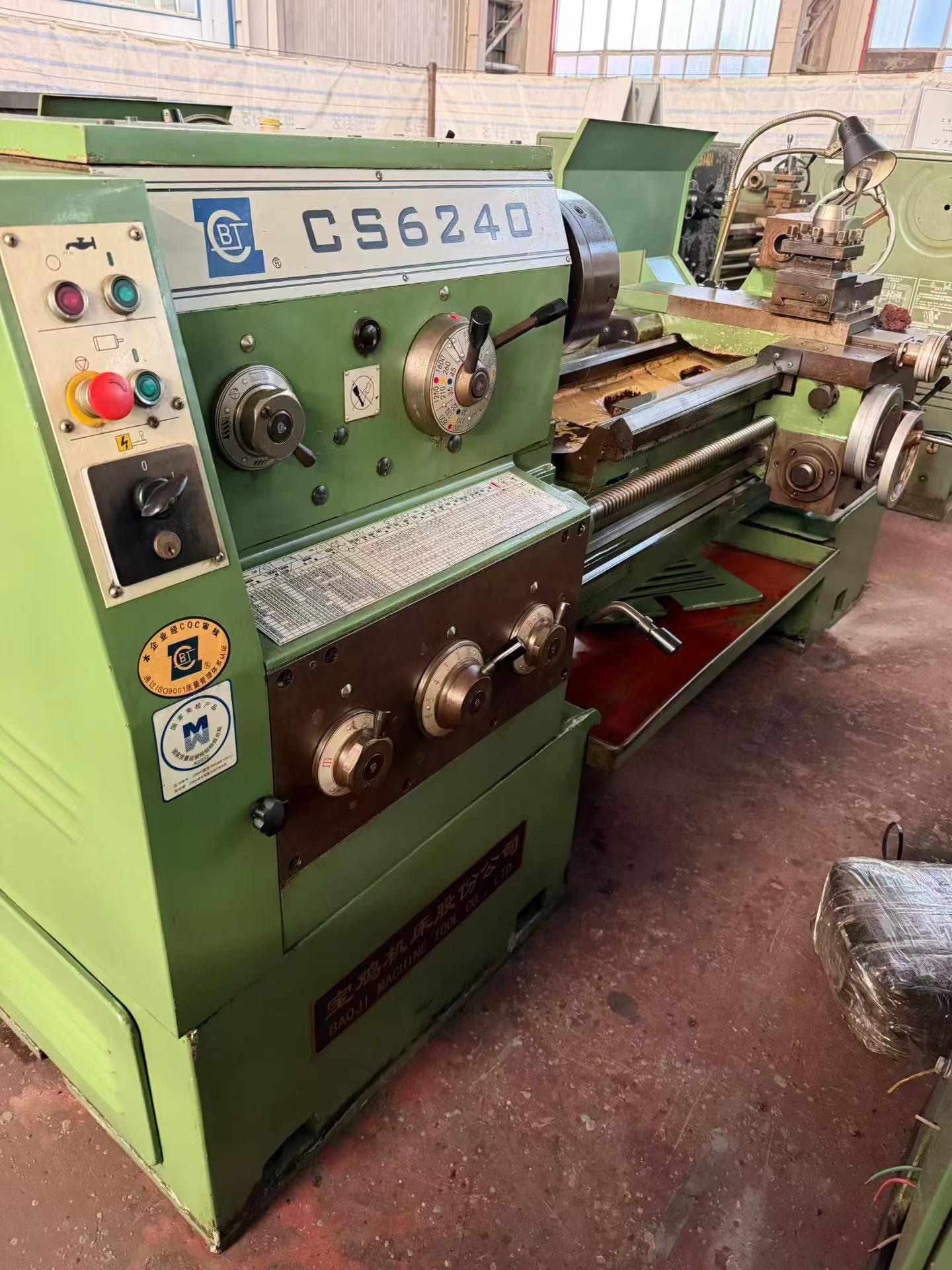 Used Baoji Lathe 1 m x 6240 photo 2