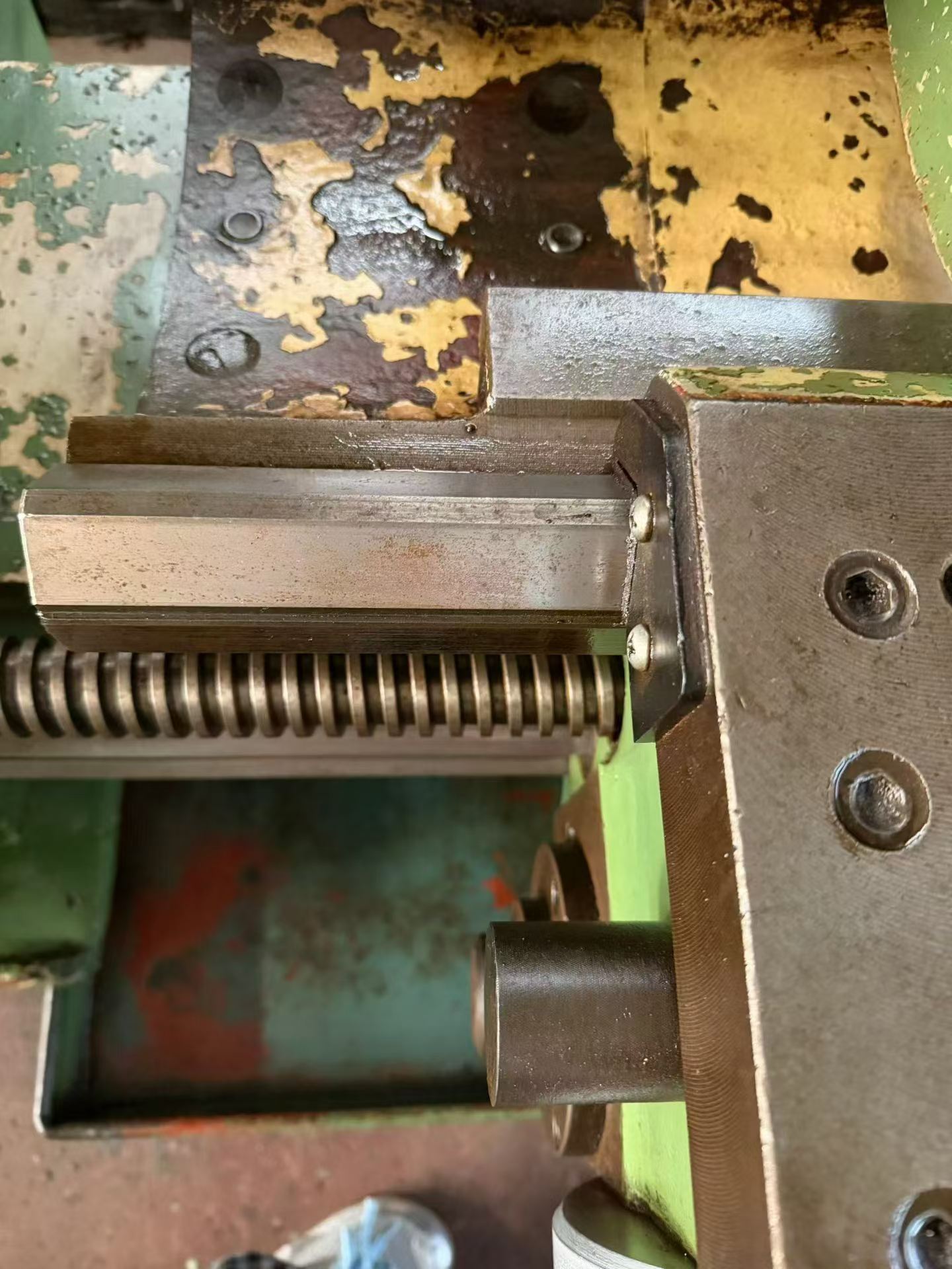 Used Baoji Lathe 1 m x 6240 photo 8