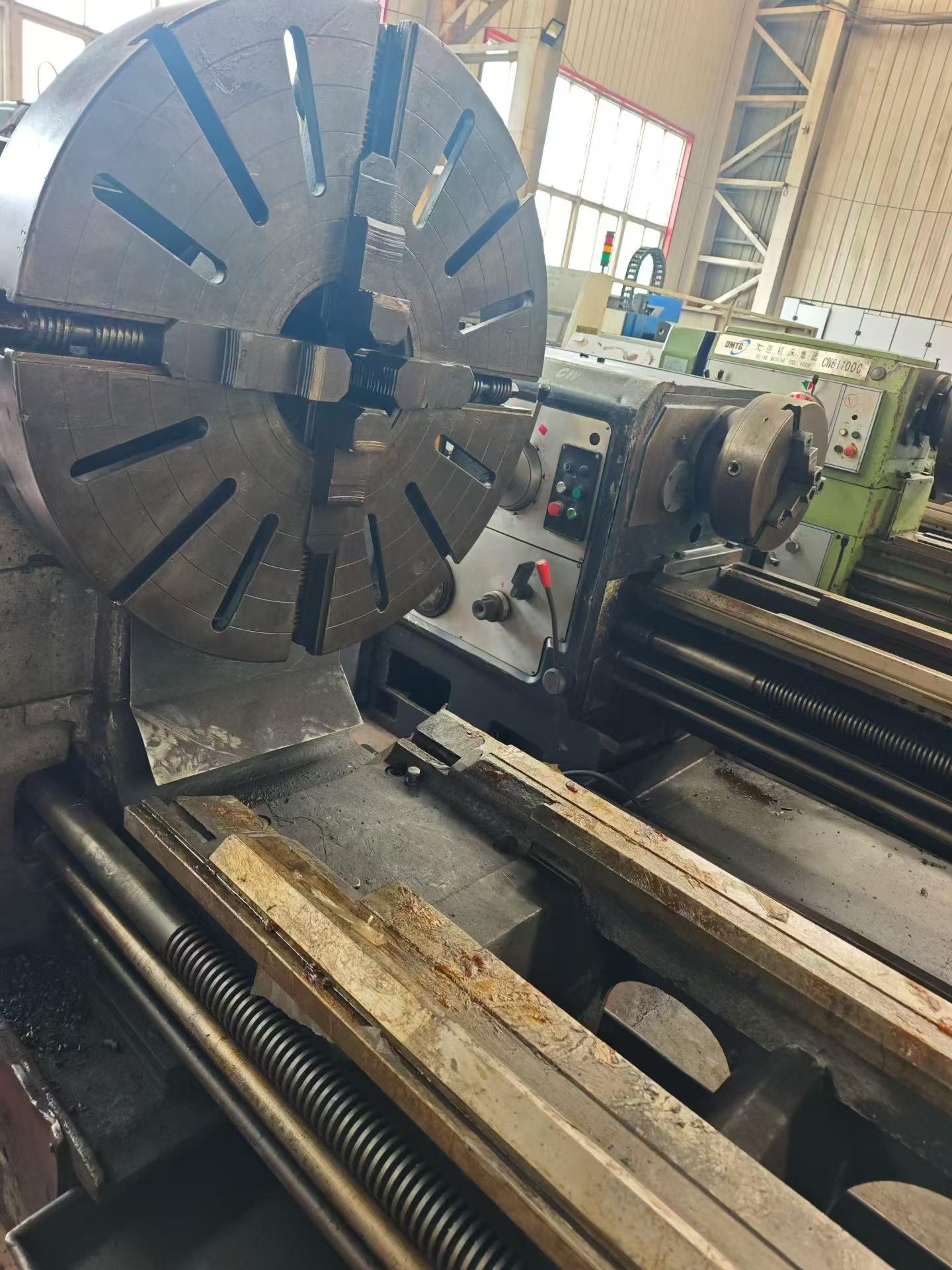 Used Dalian 62100 Lathe (3 m) photo 4