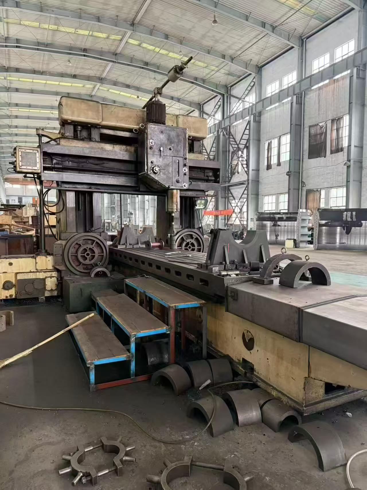 Used 1.7 x 5 m Heavy-Duty Gantry Milling Machine photo 2