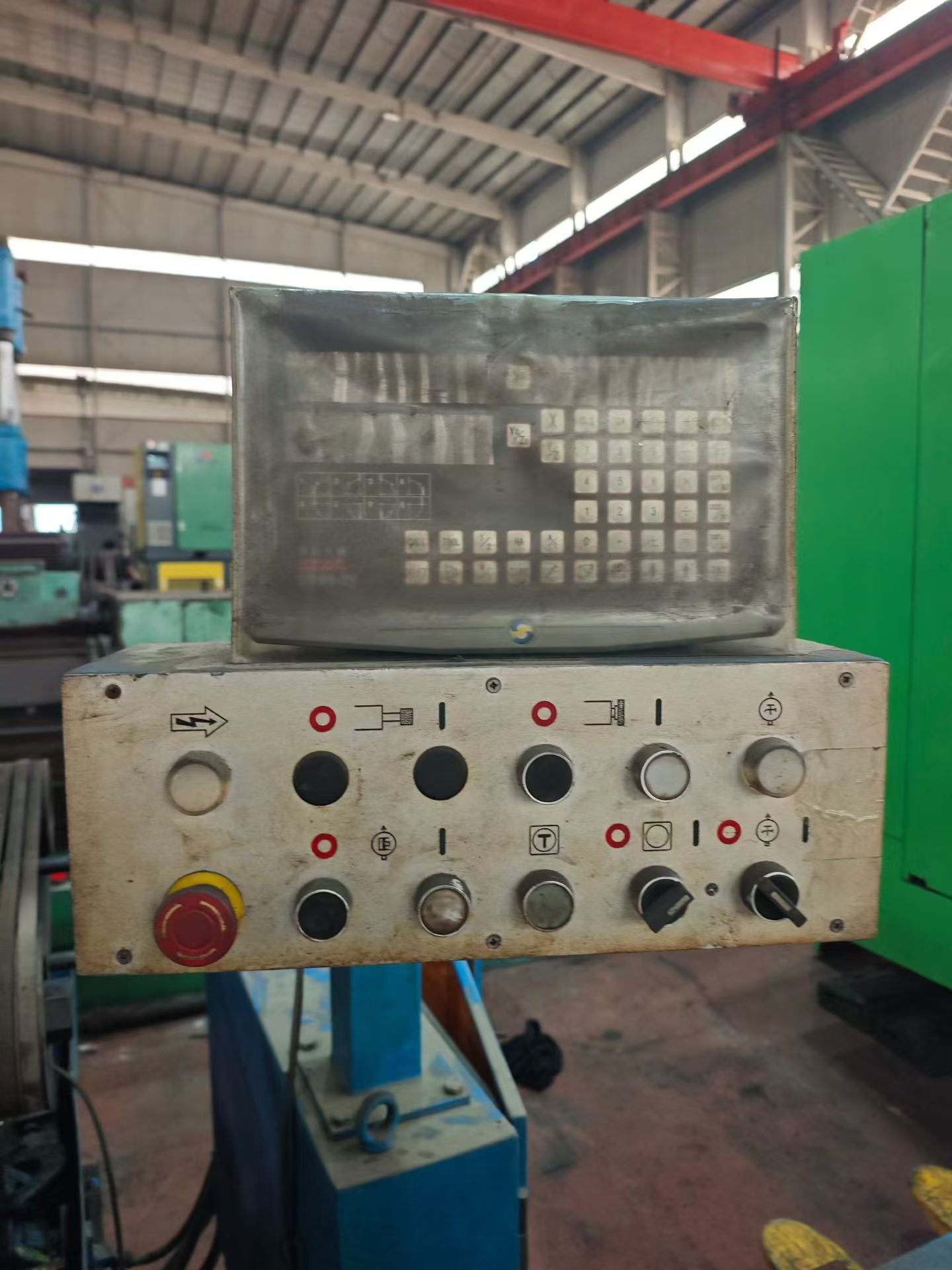 Used Shaanxi Qinchuan 1320 x 1 m Cylindrical Grinder (Near-New Condition) photo 3