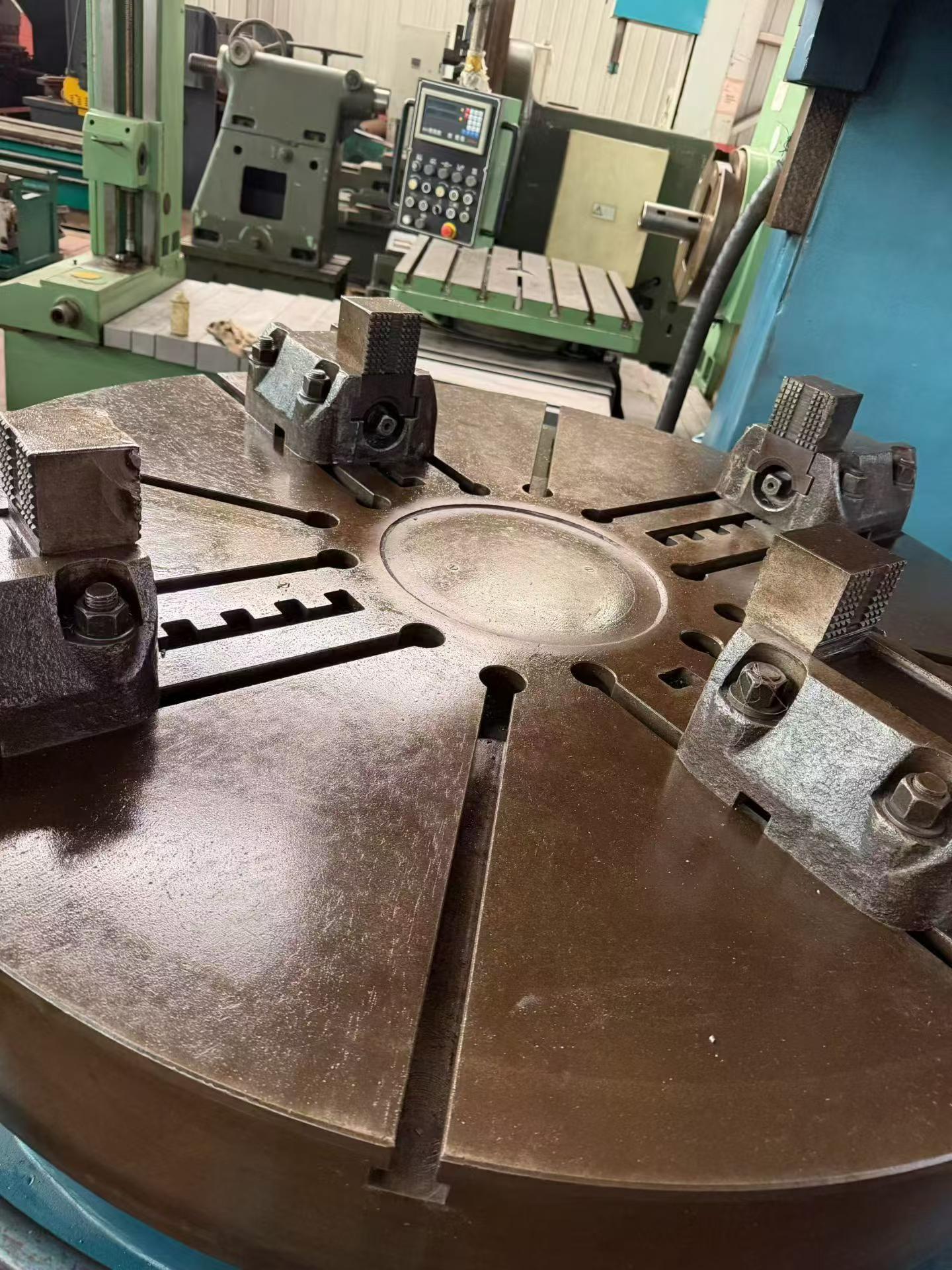 Used Vertical Lathe – First Unit Just Arrived in Xinxiang photo 3