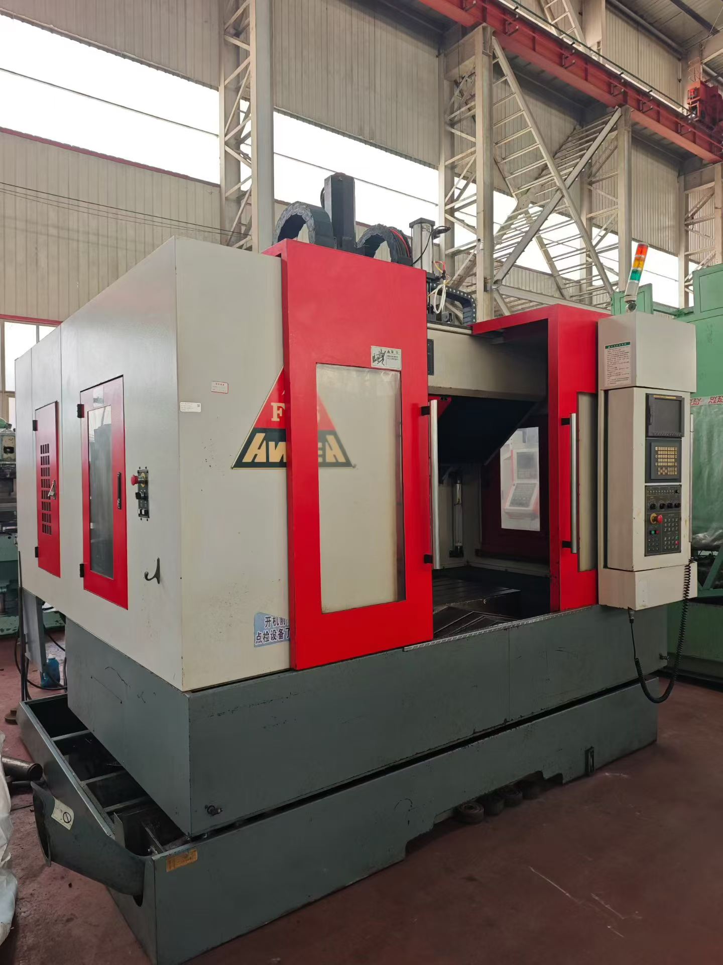 Used Yawei F 16 Vertical Machining Center with FANUC 18 i photo 2