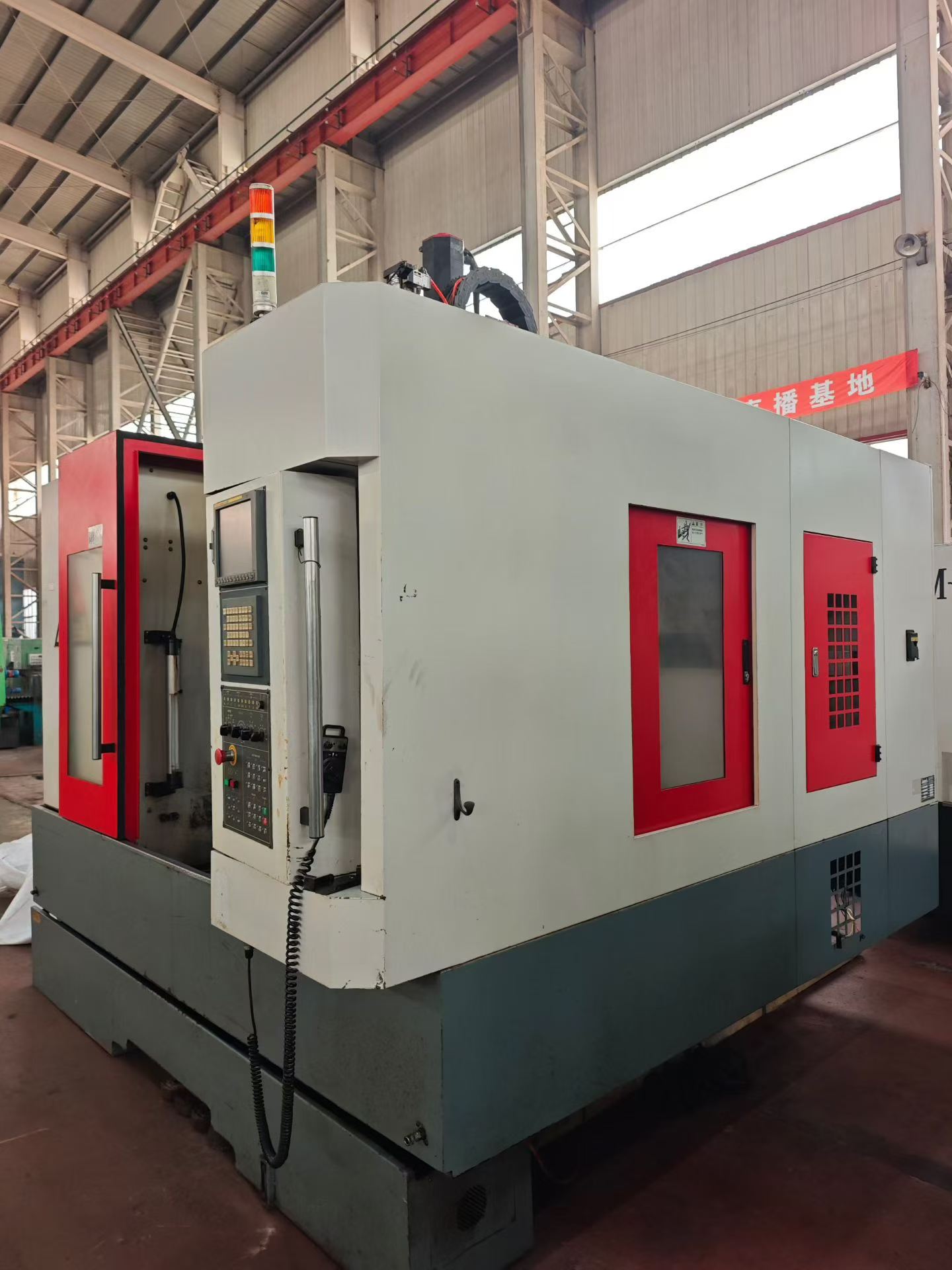 Used Yawei F 16 Vertical Machining Center with FANUC 18 i photo 5