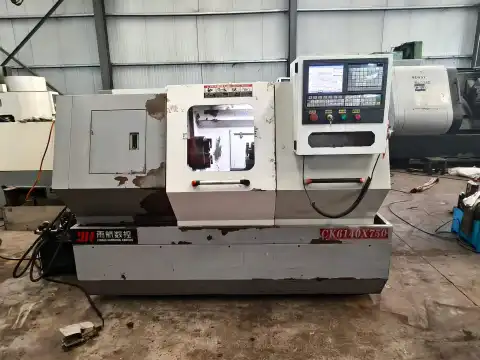 Used 6140 Lathe with 10-Inch 4-Jaw Hydraulic Chuck