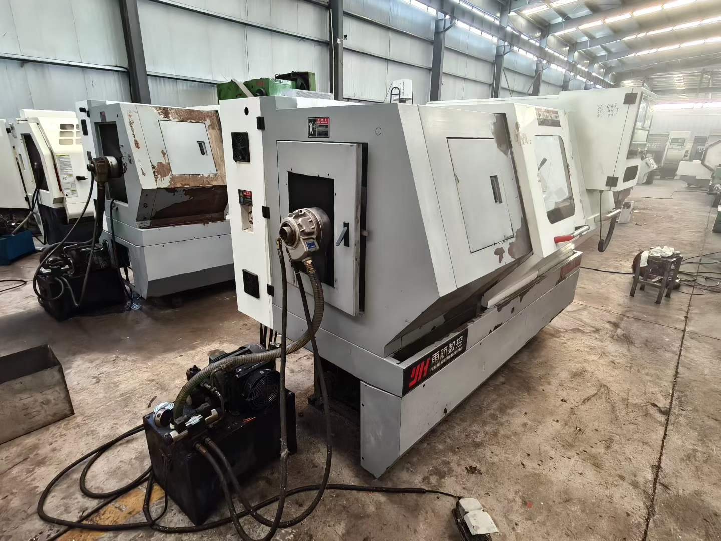 Used 6140 Lathe with 10-Inch 4-Jaw Hydraulic Chuck photo 2