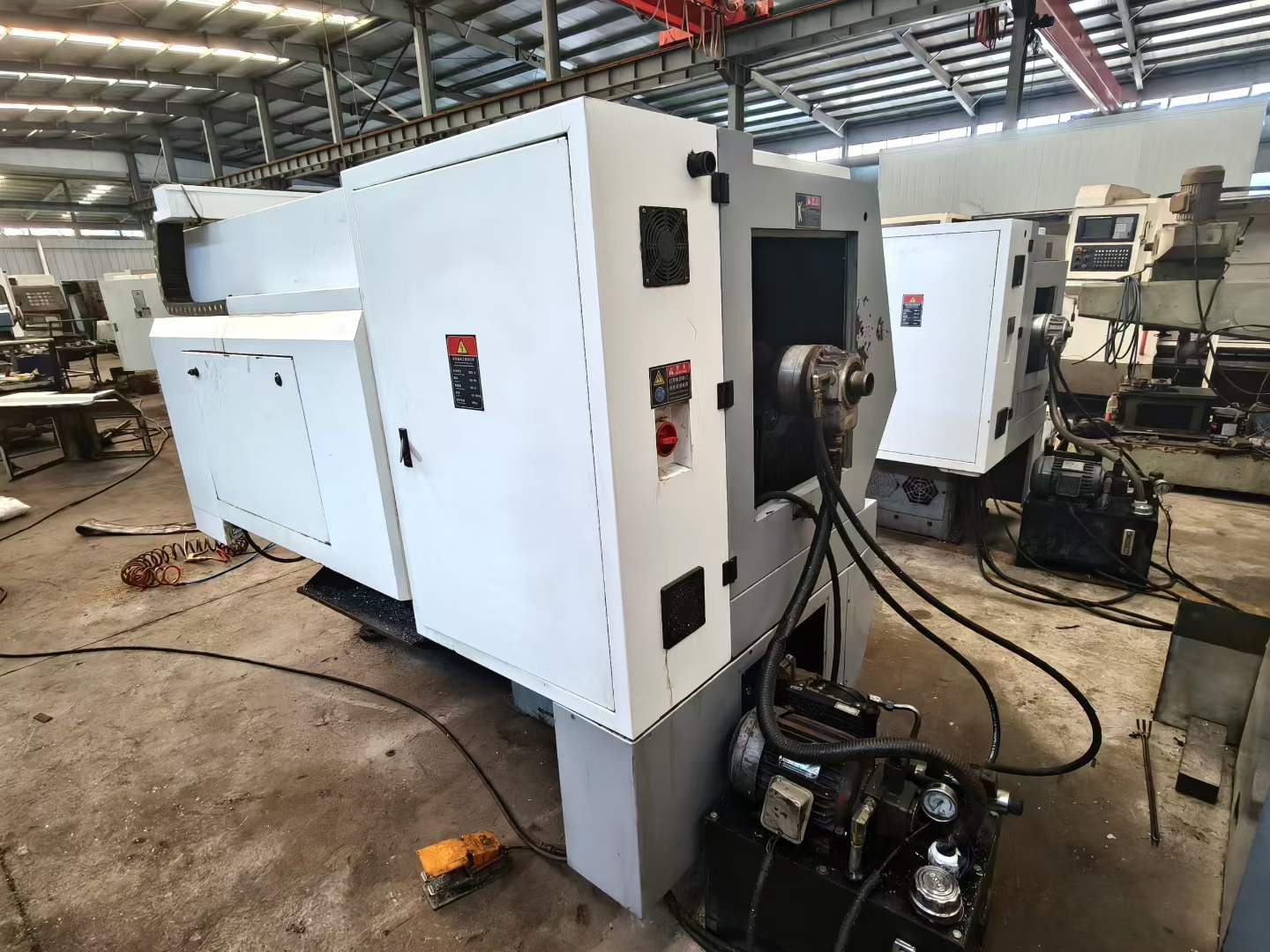 Used 6140 Lathe with 10-Inch 4-Jaw Hydraulic Chuck photo 6