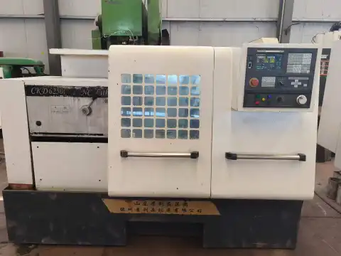 مخرطة CNC Depulisen 6250 × 500