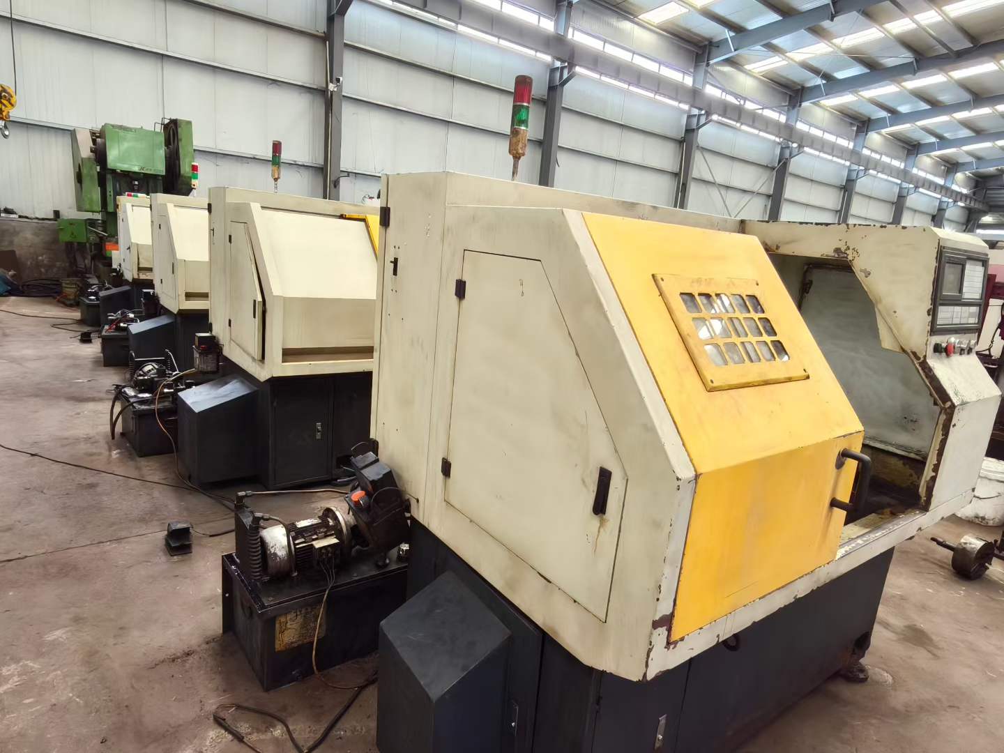 Used Xiaotieren 0636 Instrument Lathe – 4 Units, Hydraulic Chuck, Linear Guideway photo 2
