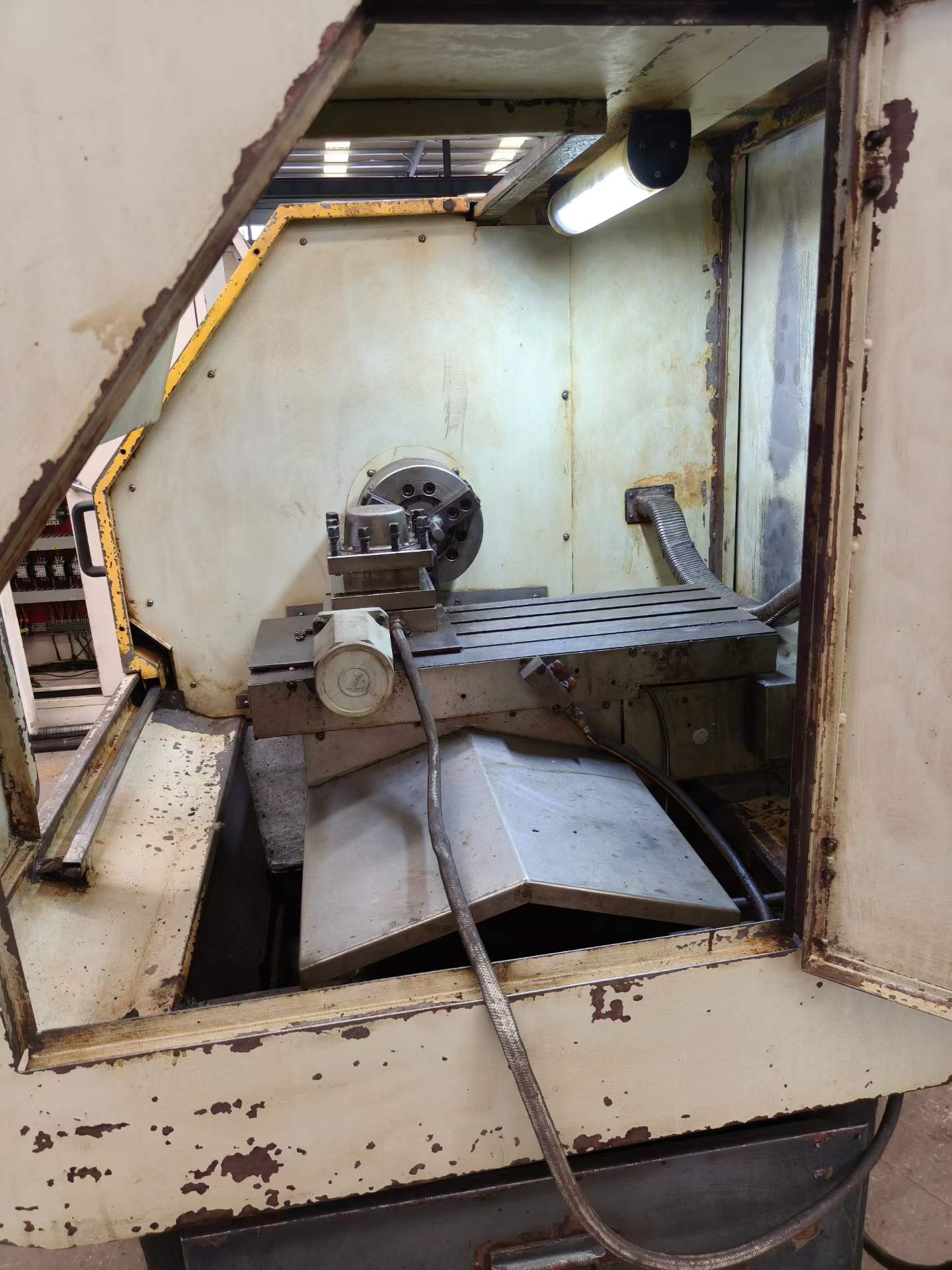 Used Xiaotieren 0636 Instrument Lathe – 4 Units, Hydraulic Chuck, Linear Guideway photo 4