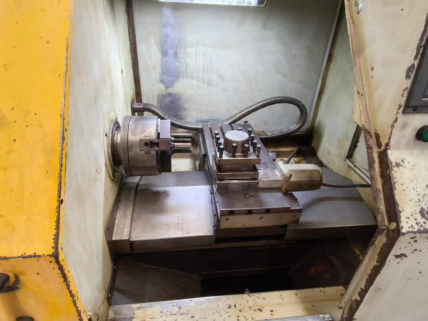 Used Xiaotieren 0636 Instrument Lathe – 4 Units, Hydraulic Chuck, Linear Guideway photo 5