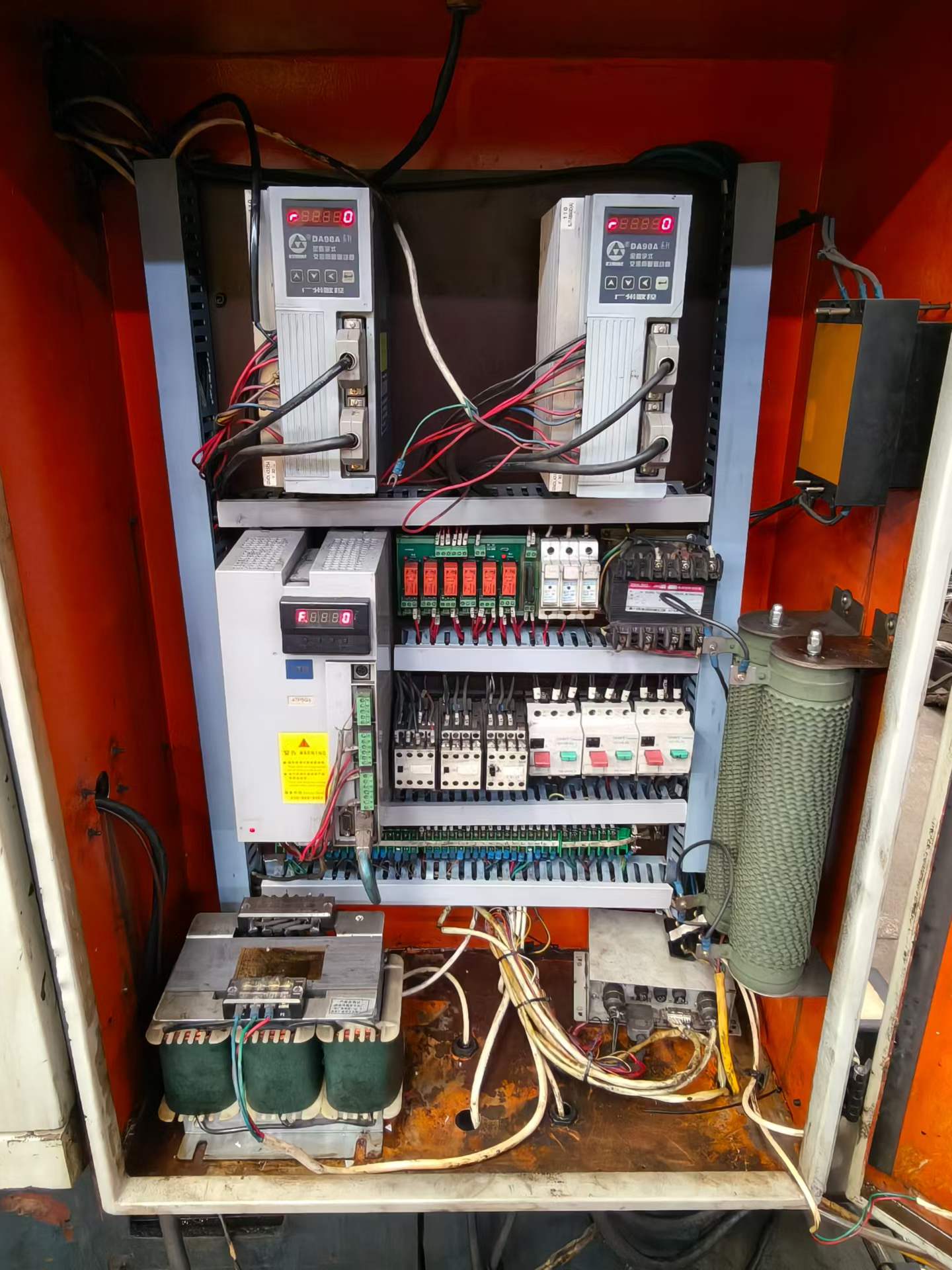 Used Xiaotieren 0636 Instrument Lathe – 4 Units, Hydraulic Chuck, Linear Guideway photo 8