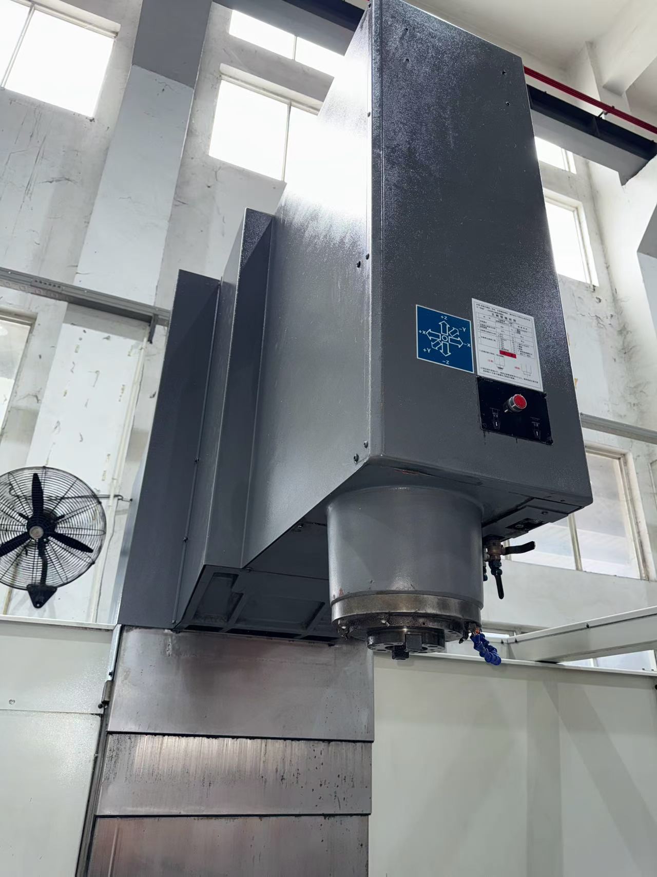 Used YCM TV 158 B Vertical Machining Center with FANUC MXP-200 i photo 2