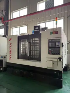 Used Yonghua 1060 Vertical Machining Center with Mitsubishi M 70 A photo 5