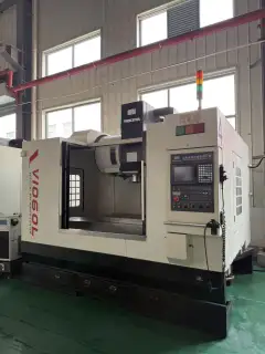 Used Yonghua 1060 Vertical Machining Center with Mitsubishi M 70 A photo 6