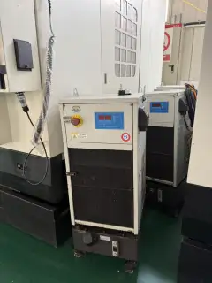 Used Yonghua 1060 Vertical Machining Center with Mitsubishi M 70 A photo 9