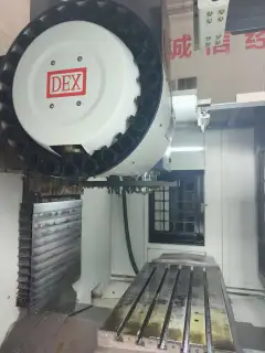 Used Huaqun V 855 Vertical Machining Center with Mitsubishi M 80 photo 5
