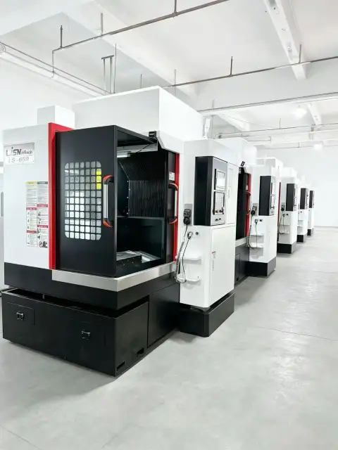 Nearly New 2026 Lizhun 650 Vertical Machining Center with SYNTEC 22 MA