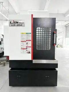 Nearly New 2026 Lizhun 650 Vertical Machining Center with SYNTEC 22 MA photo 2