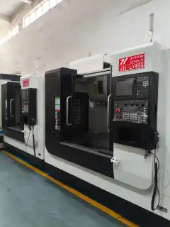 Used Jinhong JH-LV 850 Vertical Machining Center with Mitsubishi M 80 photo 4