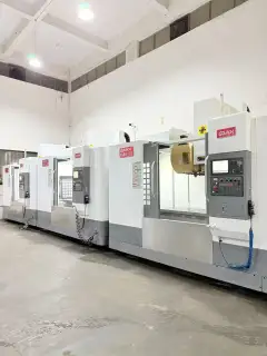 Used Jiehong V-1370 Vertical Machining Center with Mitsubishi M 80 photo 4