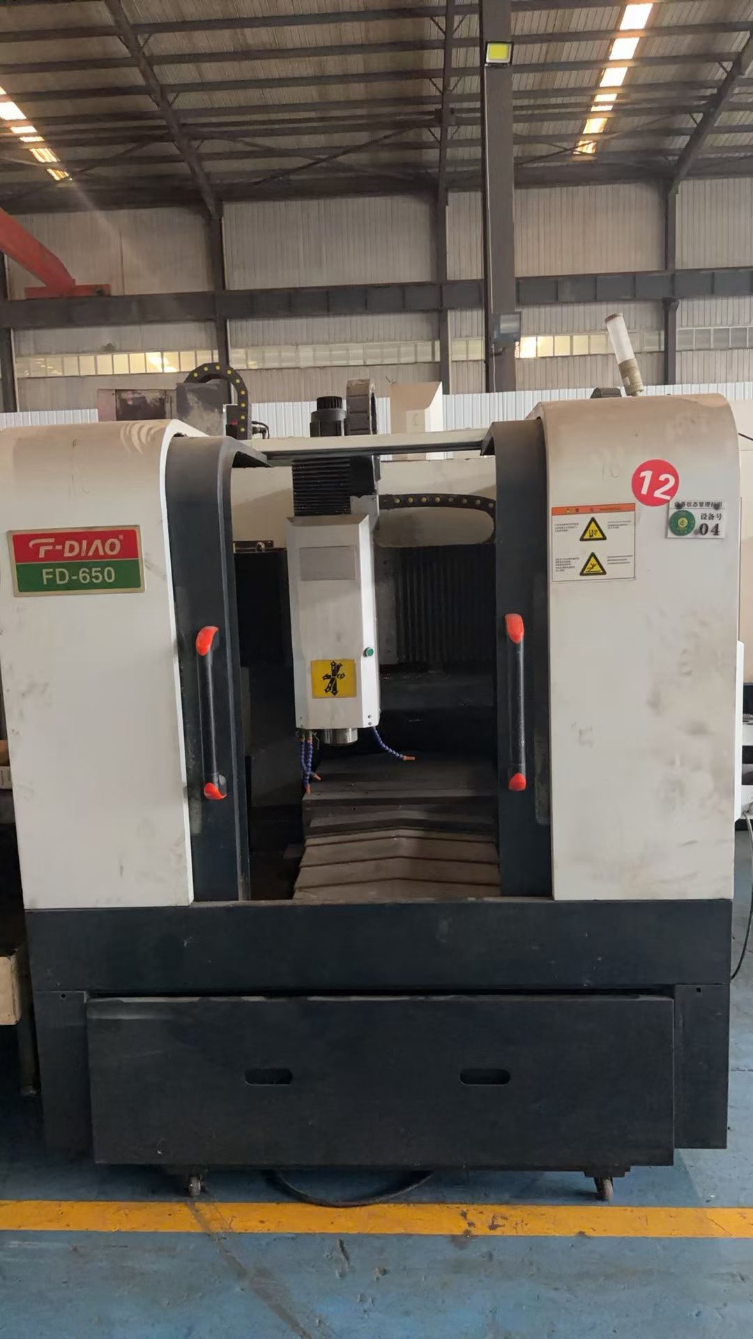 Used 650 CNC Engraving and Milling Machine with SYNTEC Control and Tool Magazine