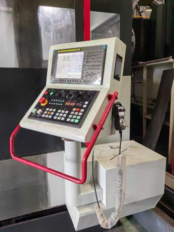 Used TAIZHUN TV 1680 CNC Milling Machine with FANUC photo 3