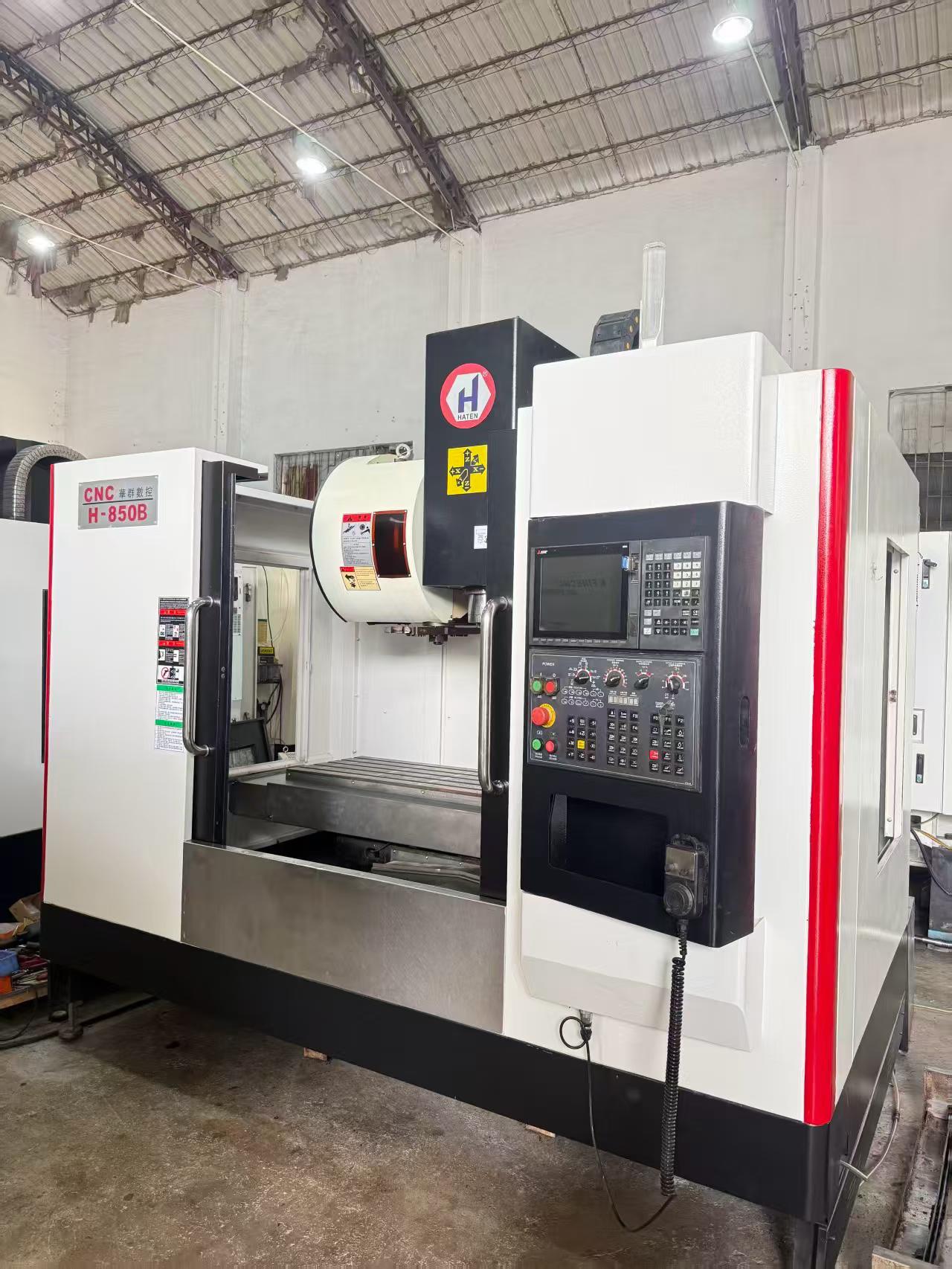 Used Huaqun 850 Vertical Machining Center with Mitsubishi M 80 Control photo 2